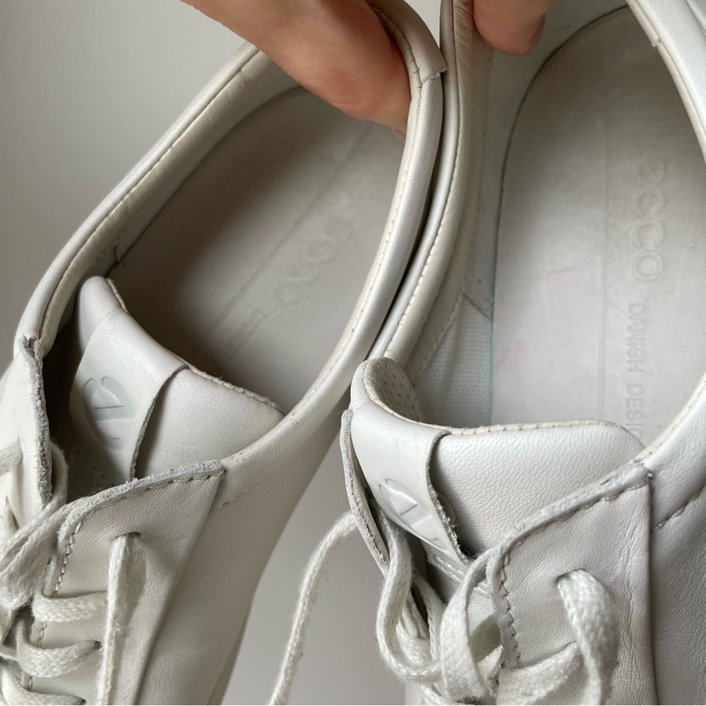 Classic Ecco White Men's Leather Sneakers - Picture 5 of 8